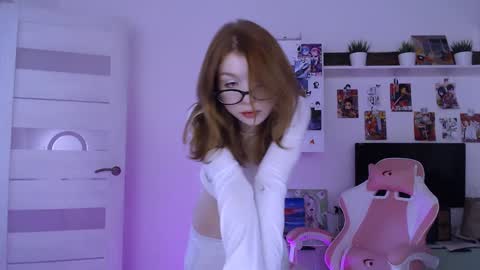 Snapshot of lower_angel chatting on December 13, 2024, 9:20 pm Loly online show from December 13, 2024, 9:20 pm