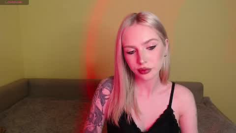 Viola online show from April 15, 2026, 7:58 pm