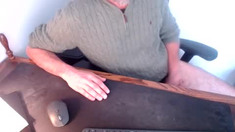 lreed090 online show from February 13, 2025, 10:11 pm