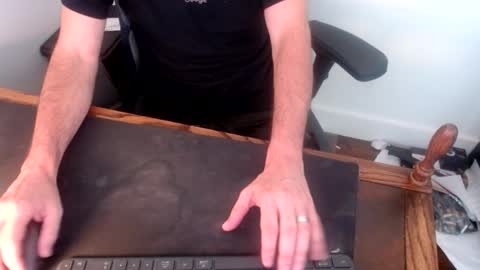 lreed090 online show from September 15, 2025, 8:31 pm