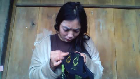 lsmbaby online show from December 3, 2025, 12:40 am