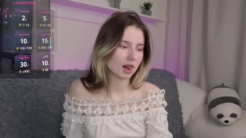 Lua online show from December 19, 2025, 10:39 pm