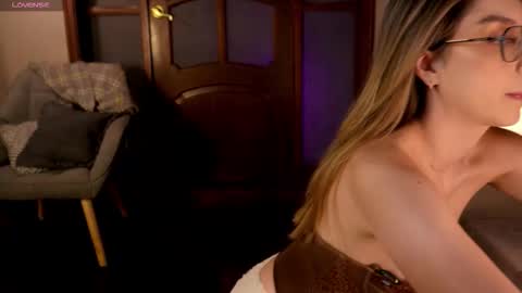  ---Goys incredible photographs online show from October 28, 2025, 1:03 pm