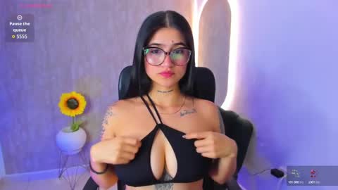 Luana online show from October 8, 2025, 12:03 pm