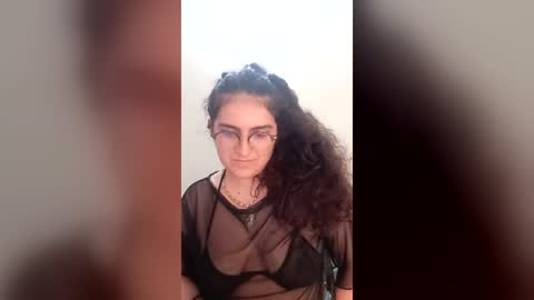 luanapowerful online show from June 26, 2026, 5:01 am
