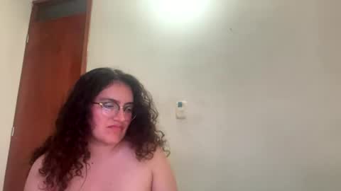 luanapowerful online show from July 21, 2026, 3:09 am