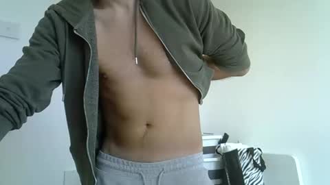 luca2828 online show from November 13, 2025, 8:57 am