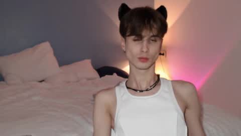 lucacharm online show from January 7, 2025, 12:24 am