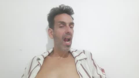 Snapshot of lucahotboy chatting on October 16, 2025, 6:09 pm Luca online show from October 16, 2025, 6:09 pm
