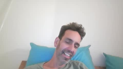 Snapshot of lucahotboy chatting on October 17, 2025, 8:33 pm Luca online show from October 17, 2025, 8:33 pm