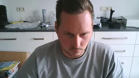 Lucas online show from September 16, 2025, 2:40 pm