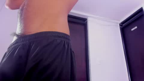 lucas_cruz1 online show from June 25, 2026, 5:12 am