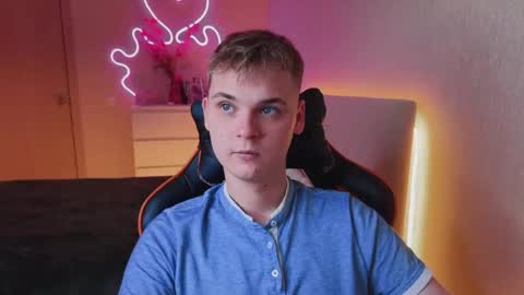 Lucas Gill online show from September 10, 2025, 2:44 am