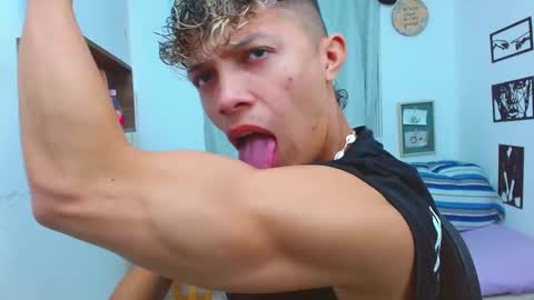 Lucas Luxx online show from October 10, 2025, 2:05 pm