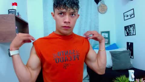 Lucas Luxx online show from January 14, 2026, 12:00 pm