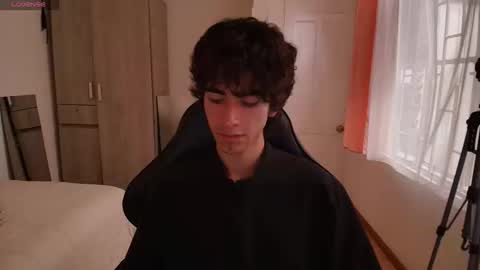Snapshot of lucas_xo chatting on September 18, 2025, 9:50 pm lucas_xo online show from September 18, 2025, 9:50 pm