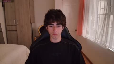 Snapshot of lucas_xo chatting on September 19, 2025, 10:21 pm lucas_xo online show from September 19, 2025, 10:21 pm