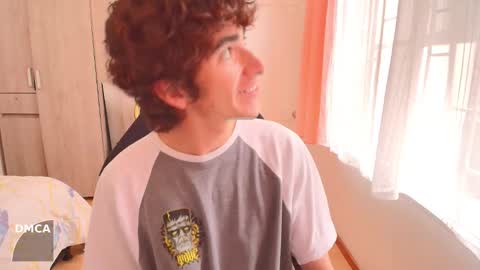 Snapshot of lucas_xo chatting on September 25, 2025, 4:32 pm lucas_xo online show from September 25, 2025, 4:32 pm