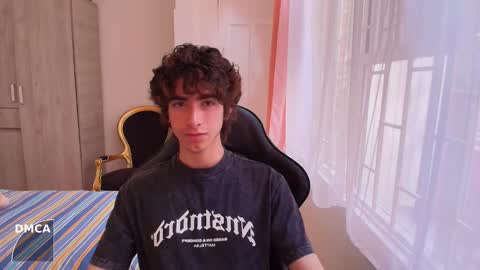 Snapshot of lucas_xo chatting on October 1, 2025, 8:37 pm lucas_xo online show from October 1, 2025, 8:37 pm