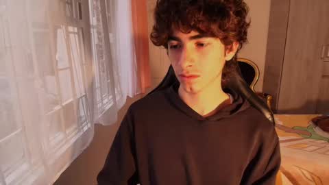 Snapshot of lucas_xo chatting on October 10, 2025, 9:47 pm lucas_xo online show from October 10, 2025, 9:47 pm