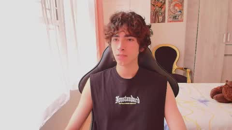 Snapshot of lucas_xo chatting on October 20, 2025, 3:56 pm lucas_xo online show from October 20, 2025, 3:56 pm