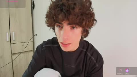 lucas_xo online show from November 9, 2025, 1:15 am