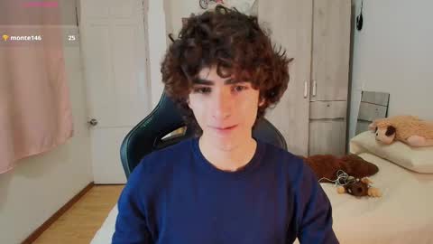 lucas_xo online show from December 1, 2025, 11:21 pm