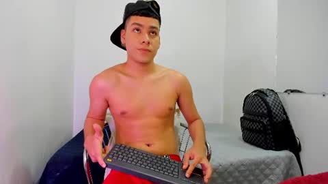 Snapshot of lucastorrez01 chatting on June 11, 2026, 11:25 pm LUCAS TORREZ online show from June 11, 2026, 11:25 pm