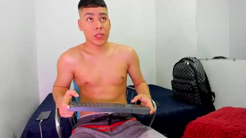 Snapshot of lucastorrez01 chatting on June 27, 2026, 7:41 pm LUCAS TORREZ online show from June 27, 2026, 7:41 pm