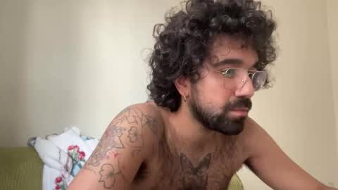 Snapshot of lucaxjay chatting on October 14, 2025, 11:38 pm Luca x Jay online show from October 14, 2025, 11:38 pm