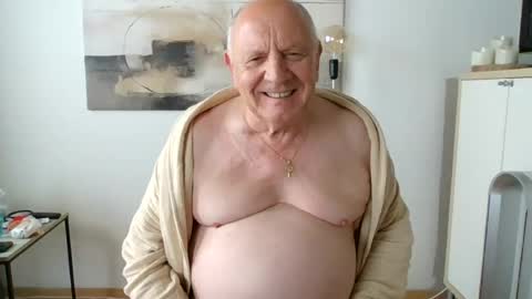Snapshot of lucbottom031249 chatting on July 24, 2026, 4:49 pm lucbottom031249 online show from July 24, 2026, 4:49 pm