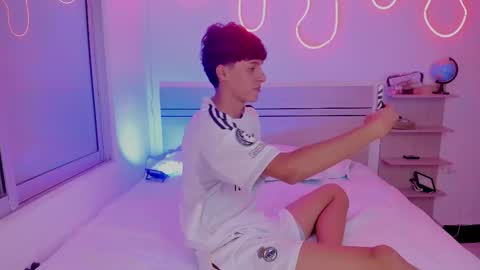 Luccas Ferreira online show from November 29, 2025, 8:01 pm