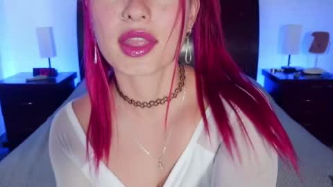 Snapshot of luccycollins_ chatting on April 27, 2026, 3:21 pm Luccy online show from April 27, 2026, 3:21 pm
