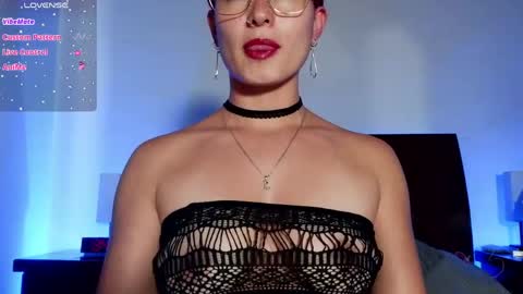 Snapshot of luccycollins_ chatting on June 8, 2026, 6:41 pm Luccy online show from June 8, 2026, 6:41 pm