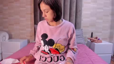 Snapshot of luci_and_sofi chatting on February 6, 2025, 8:29 am Luciana Ramirez Sofia Collins online show from February 6, 2025, 8:29 am