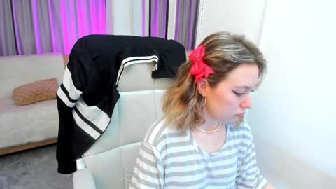 lucia_copper online show from October 27, 2025, 1:26 pm