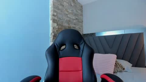 Snapshot of lucia_khan chatting on June 26, 2026, 7:29 pm L u c i a online show from June 26, 2026, 7:29 pm