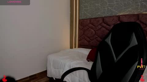 lucia star  online show from December 14, 2024, 12:44 am