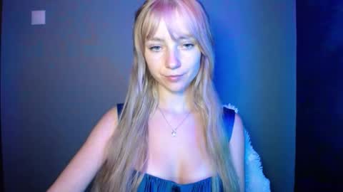 Lucy online show from September 17, 2025, 6:53 pm