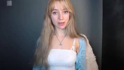 Lucy online show from November 12, 2025, 7:35 pm