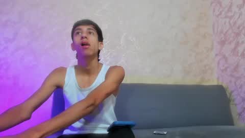 Snapshot of lucian_davii chatting on November 24, 2025, 12:27 pm Pirulo online show from November 24, 2025, 12:27 pm