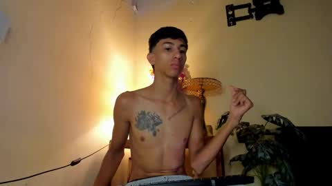 Snapshot of lucian_davii chatting on November 28, 2025, 1:47 pm Pirulo online show from November 28, 2025, 1:47 pm