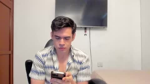 Lucian Gomez online show from October 17, 2025, 8:44 pm