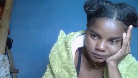Snapshot of luciana012 chatting on September 25, 2025, 3:38 pm luciana012 online show from September 25, 2025, 3:38 pm