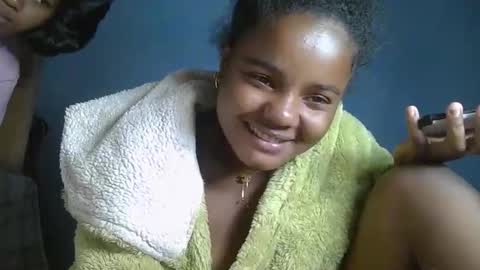 Snapshot of luciana012 chatting on September 26, 2025, 6:12 pm luciana012 online show from September 26, 2025, 6:12 pm