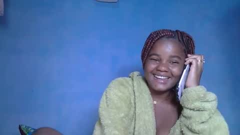 Snapshot of luciana012 chatting on October 2, 2025, 6:37 pm luciana012 online show from October 2, 2025, 6:37 pm