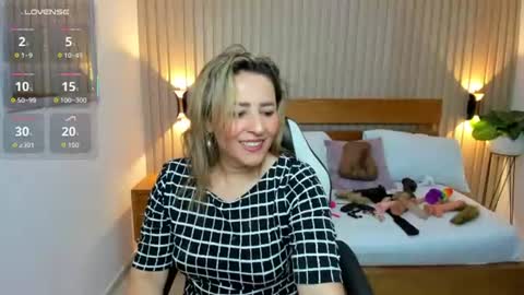 Snapshot of luciana_ballesteros chatting on June 15, 2026, 12:07 pm Luciana online show from June 15, 2026, 12:07 pm