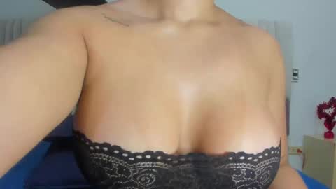 instagram luciana417  online show from February 20, 2025, 3:12 am
