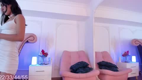 Snapshot of luciana_roa chatting on September 20, 2025, 8:32 pm Luciana online show from September 20, 2025, 8:32 pm