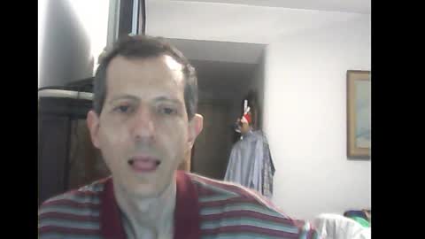 Snapshot of lucianoaxel chatting on December 20, 2024, 2:08 am Luciano online show from December 20, 2024, 2:08 am